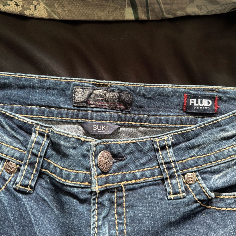 Silver Tab Jean Suki Fluid Denim